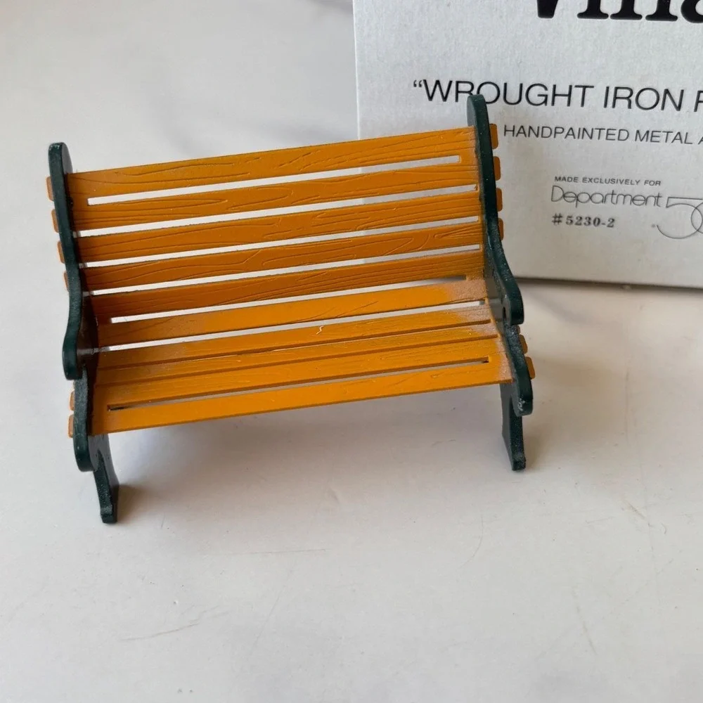 Department 56 Village Wrought Iron Park Bench Handpainted Metal Accessory 5230-2